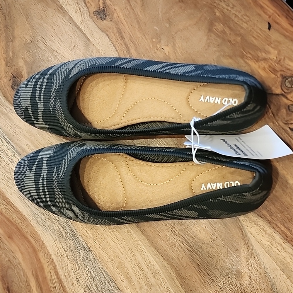 Old Navy Women's Camouflage Flats